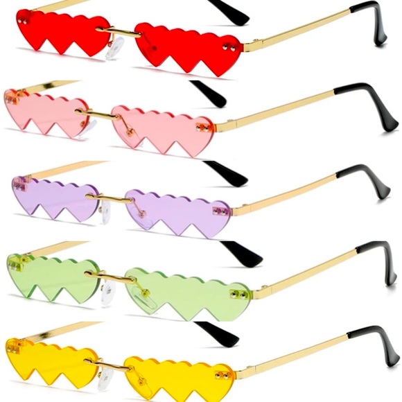 Other - 3D hearts sunglasses